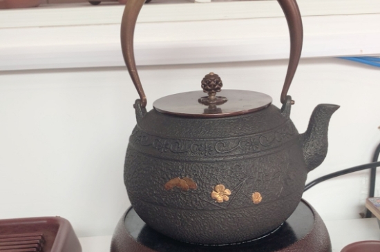 常見的七大材質的茶具優缺點，用什么材質的茶具泡茶最好？