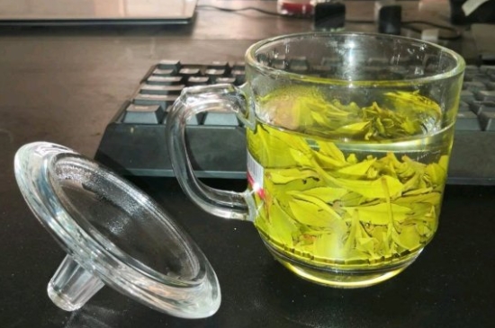 常見的七大材質的茶具優缺點，用什么材質的茶具泡茶最好？