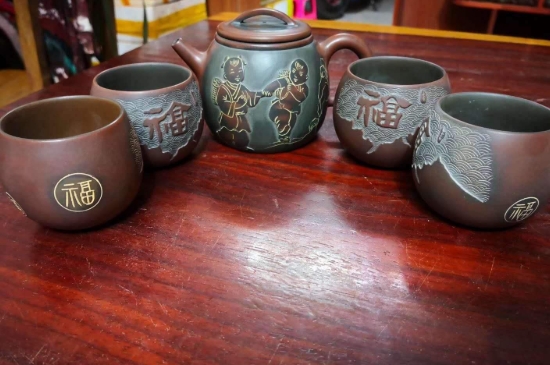 坭興陶主要泡什么茶，廣西坭興陶壺適合泡哪些茶？