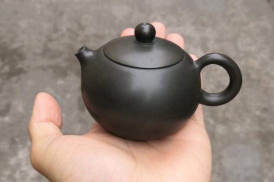 泡茶用坭興陶和紫砂壺哪個好，紫砂壺比坭興陶壺好嗎？
