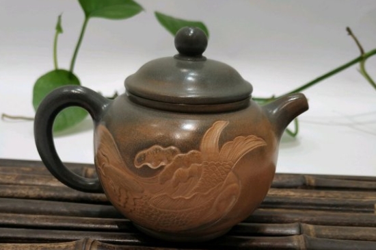 泡茶用坭興陶和紫砂壺哪個好，紫砂壺比坭興陶壺好嗎？