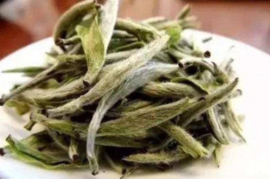 白茶三年為藥七年為寶的原理，為什么說(shuō)一年茶三年藥七年寶？