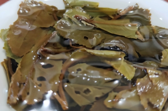 白茶三年為藥七年為寶的原理，為什么說(shuō)一年茶三年藥七年寶？