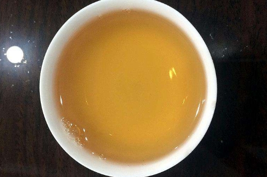 白茶三年為藥七年為寶的原理，為什么說(shuō)一年茶三年藥七年寶？