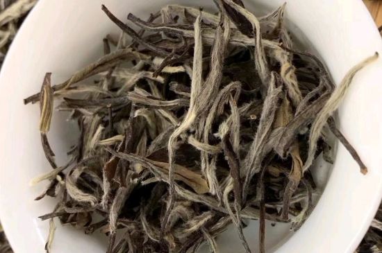 三年白茶賽砒霜，這是真的嗎？