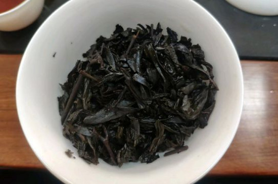 大紅袍煙熏味是好茶嗎，能不能喝對人體有壞處嗎