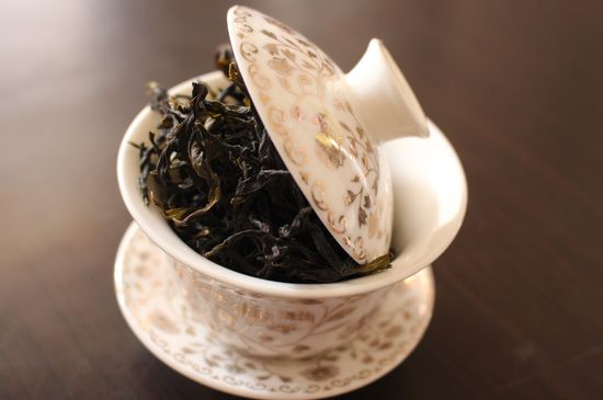 烏崠鴨屎香屬于哪類茶，鳳凰鴨屎香是紅茶還是綠茶？