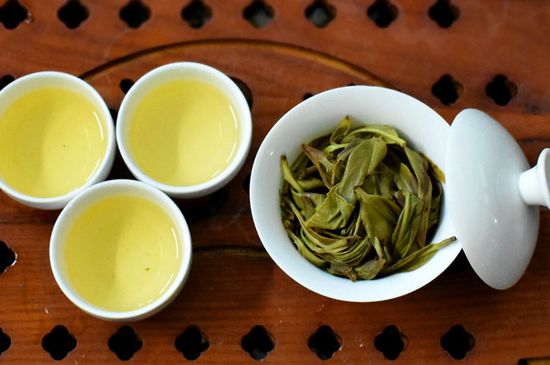 烏崠鴨屎香屬于哪類茶，鳳凰鴨屎香是紅茶還是綠茶？