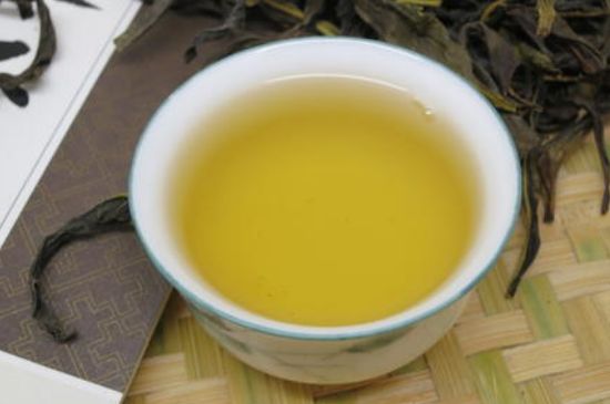 烏崠鴨屎香屬于哪類茶，鳳凰鴨屎香是紅茶還是綠茶？