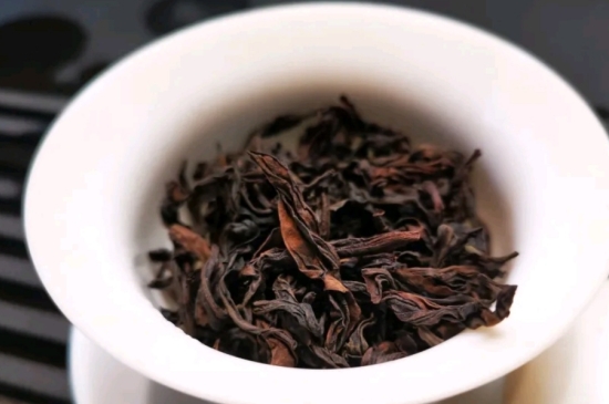 長期喝巖茶會上火嗎？巖茶這樣喝了容易上火！