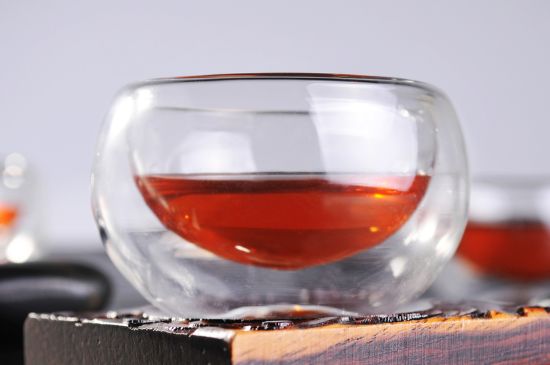 紅茶放置10年還能喝嗎，多年過期紅茶居然還能喝？