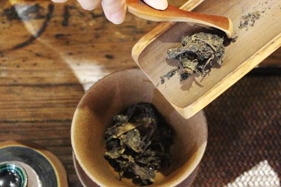 茯磚茶與普洱茶哪個好，茯茶和普洱茶口味區別