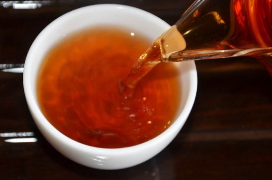 茯磚茶與普洱茶哪個好，茯茶和普洱茶口味區別