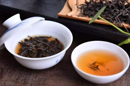 茯磚茶與普洱茶哪個好，茯茶和普洱茶口味區別