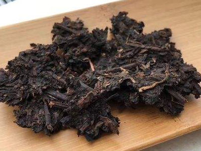 黑茶的功效與作用，長(zhǎng)期喝黑茶有什么功效？