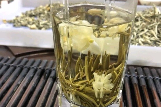 茉莉花花茶能煮嗎，喝茉莉花茶適合煮好還是泡好？