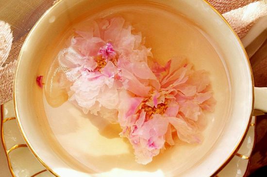 玫瑰花茶的功效與作用，堅持喝一個月玫瑰花茶會怎樣？