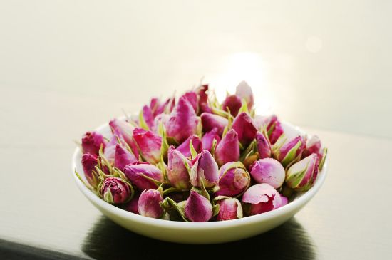 玫瑰花茶怎么泡不開，玫瑰花茶泡著不開花