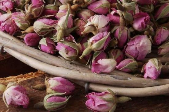 玫瑰花茶是應(yīng)該煮還是蒸，玫瑰花茶是不是煮一下效果更好？