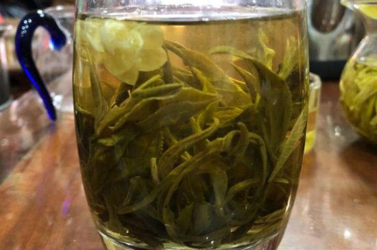 茉莉龍珠泡開后為什么都是梗，茉莉龍珠泡開后什么樣？