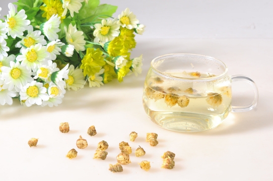 喝菊花茶有什么效果，女人長(zhǎng)期喝菊花茶好嗎？