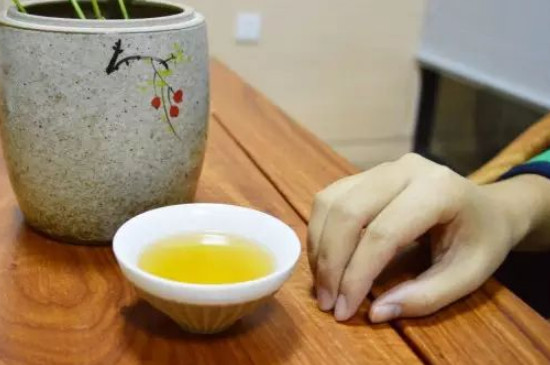 女人喝茶要行扣茶禮嗎，叩茶禮女士能用嗎？
