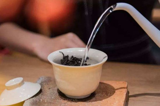 牛欄坑肉桂需不需要洗茶，武夷巖茶肉桂需要洗茶嗎？