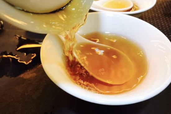 肉桂可以用紫砂壺沖泡嗎，紫砂壺能泡武夷巖茶肉桂用嗎？