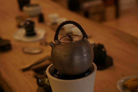 蒸茶和煮茶還有泡茶有什么區(qū)別，泡茶煮茶蒸茶哪個(gè)好喝？
