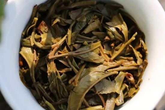 什么茶葉容易放香精，香精茶有什么危害？