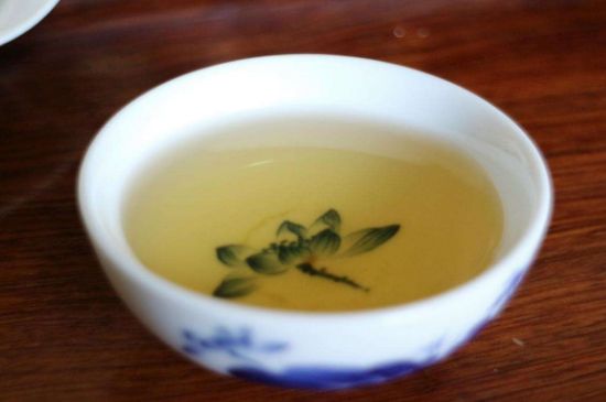 茉莉香精茶的鑒別方法，茉莉茶加香精怎樣識別？