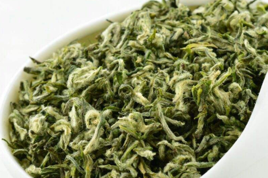 真假碧螺春泡水后區別，蘇州洞庭碧螺春怎樣鑒別好壞？