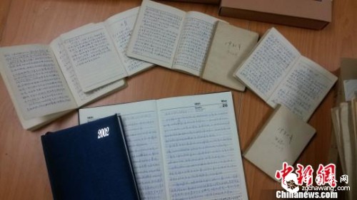 資料圖：光未然（張光年）珍貴手稿。　石艷霞　攝